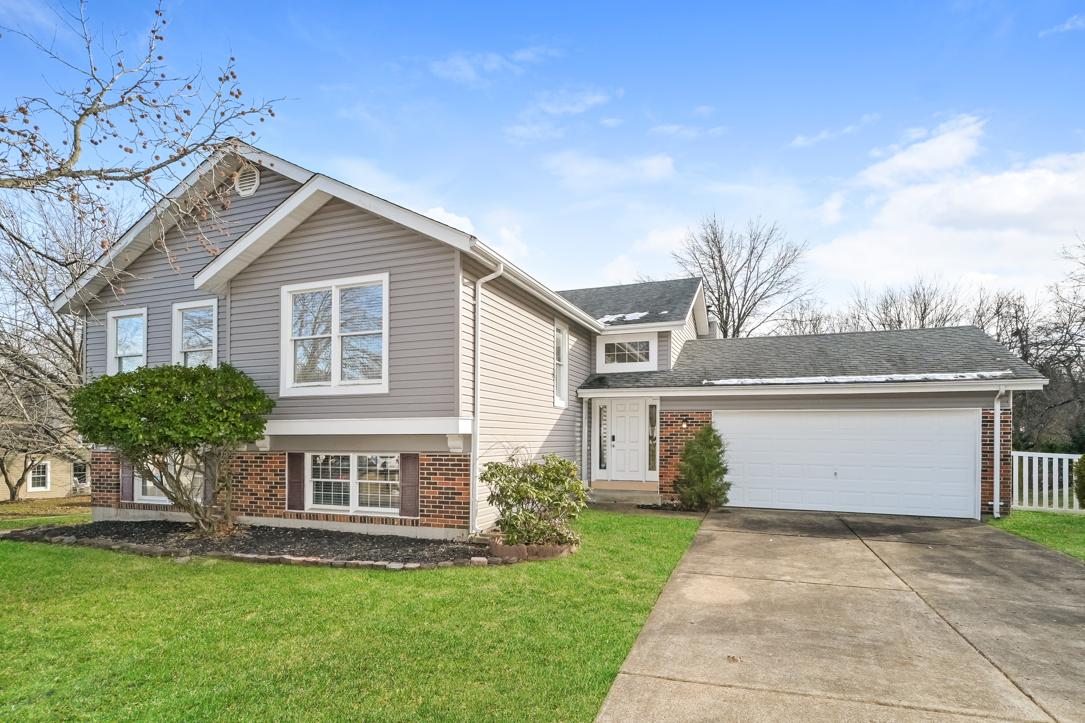 16504 FOREST PINE DR BALLWIN, MO 63011